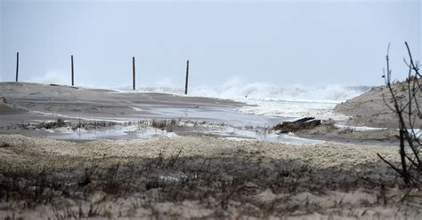 High tides causes coastal flooding issues